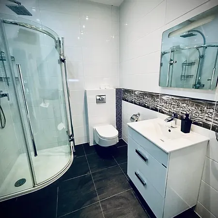 아파트 Apartament White Glove *